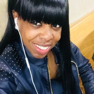 Meet your Posher, Lakisha